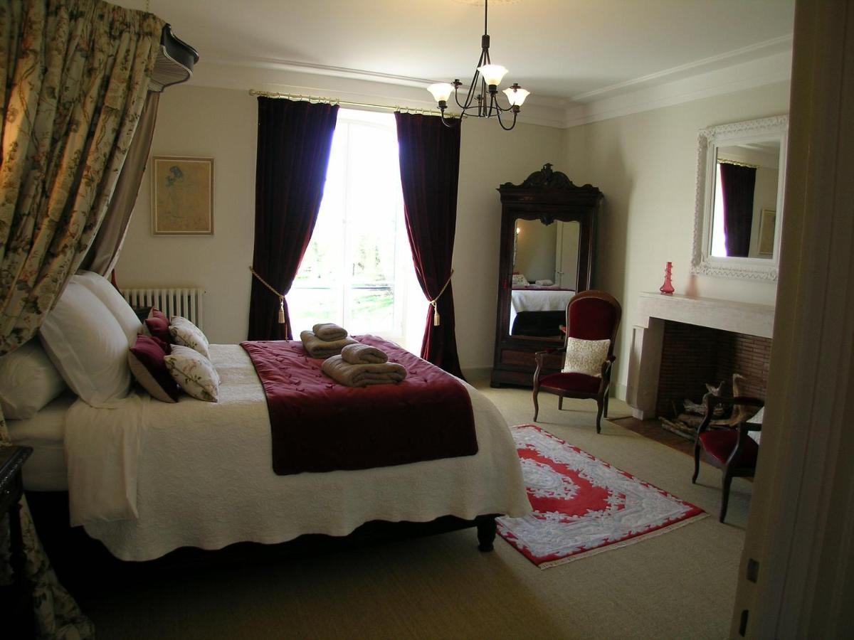 Chateau Du Bourbet Cherval Esterno foto