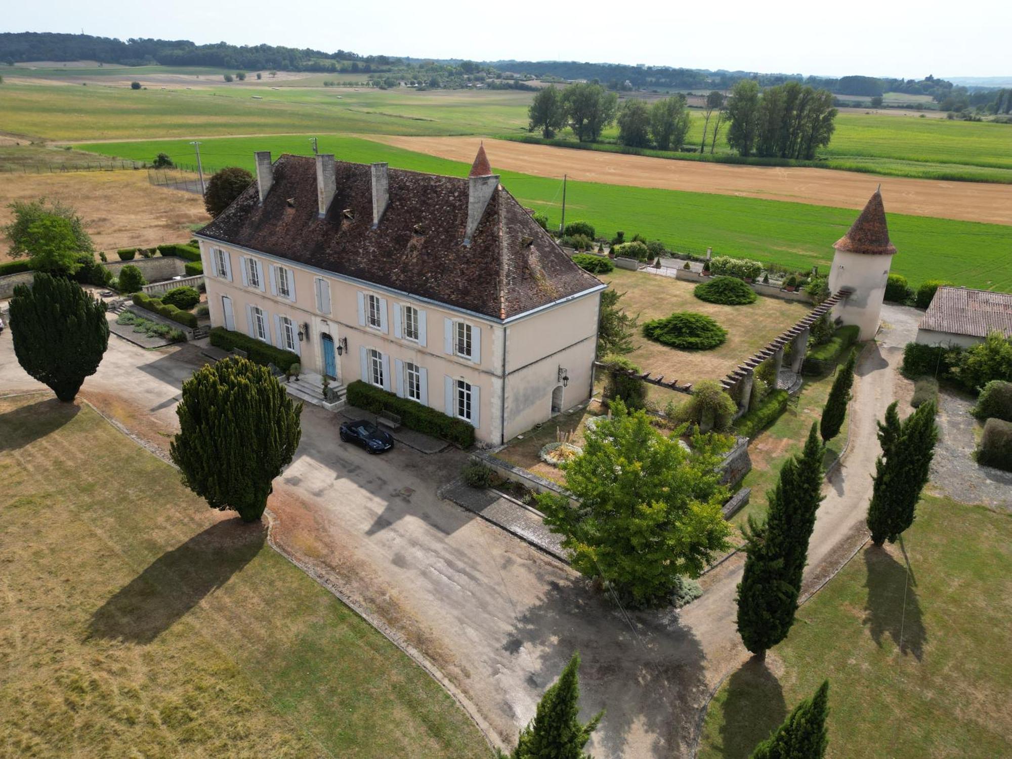 Chateau Du Bourbet Cherval Esterno foto